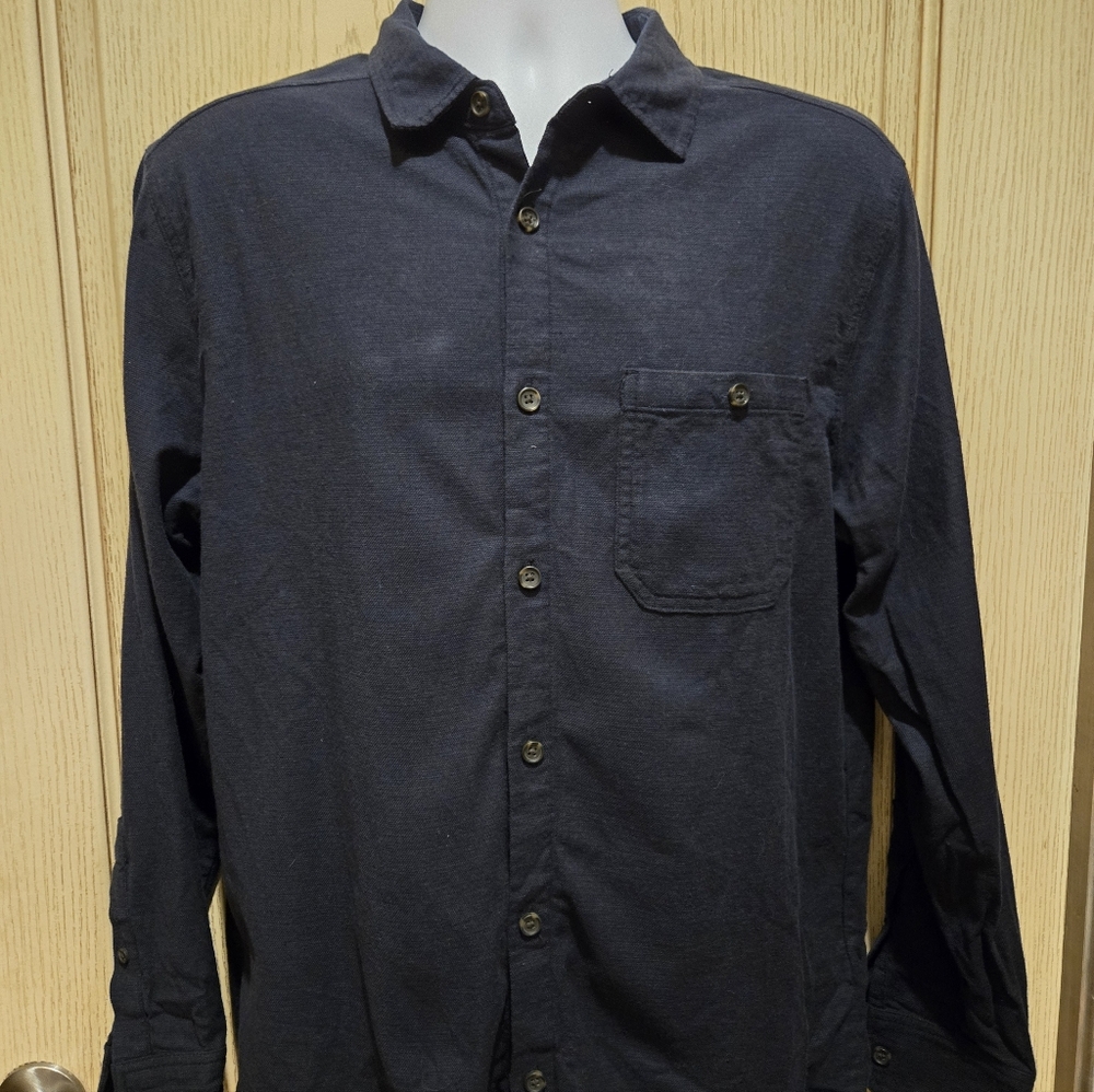32 Degrees Heat Long Sleeve Button Down Medium
